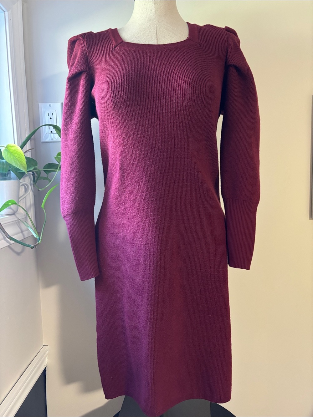 PRETTY GARDEN burgundy dress